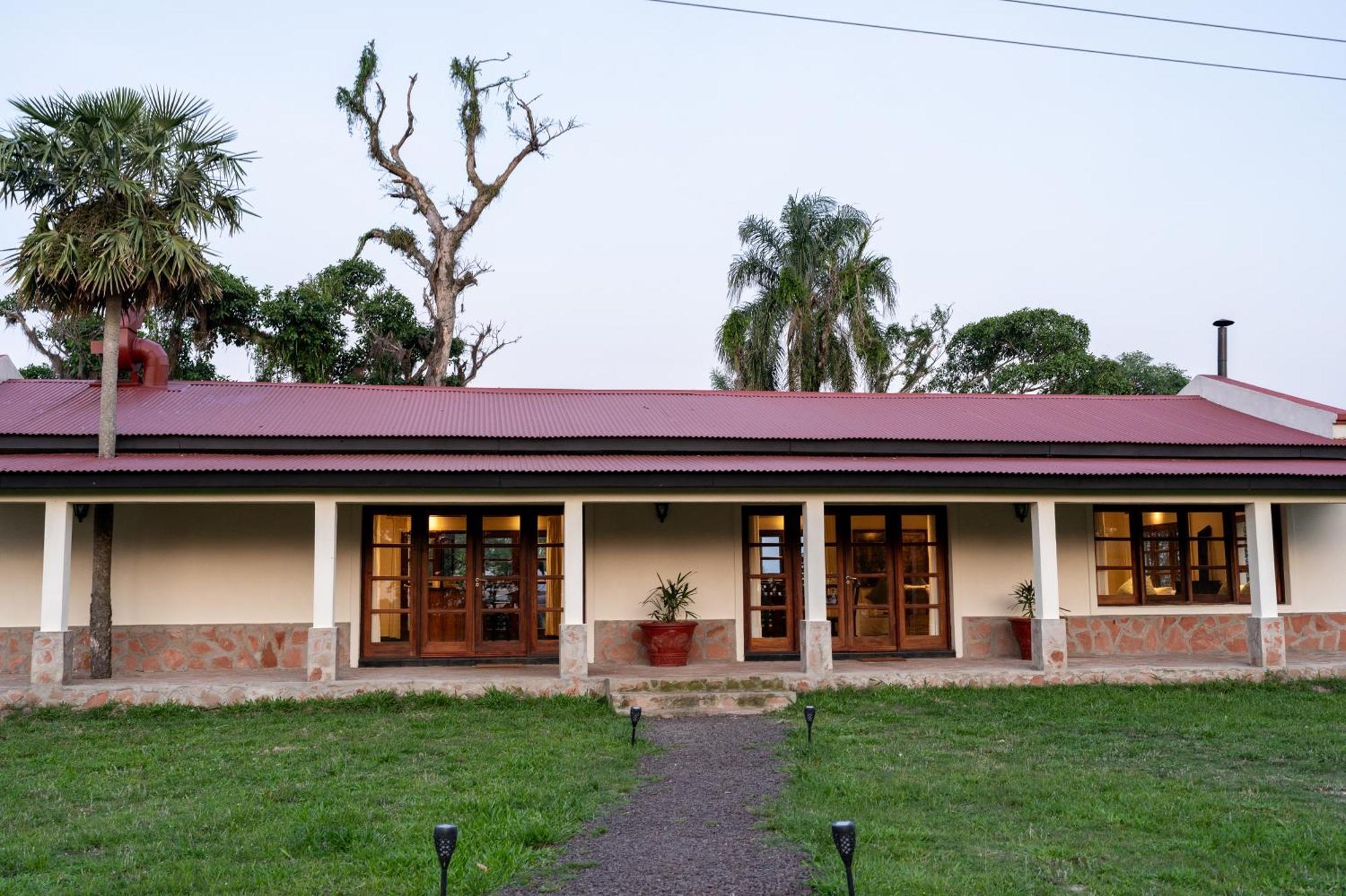 Estancia Ibera Colonia Carlos Pellegrini  Buitenkant foto