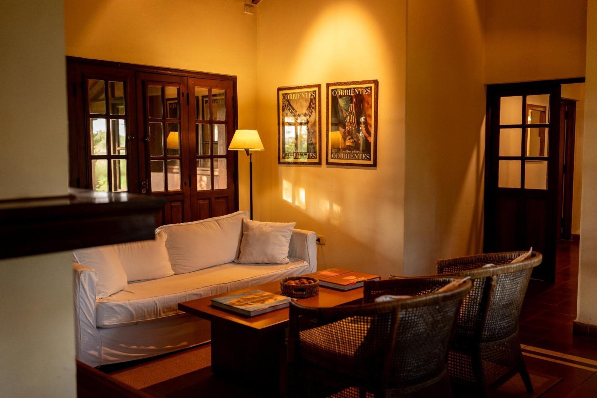 Estancia Ibera Colonia Carlos Pellegrini  Buitenkant foto